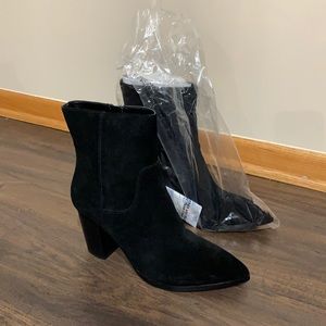 NEVER WORN! Suede black MARC FISHER booties!